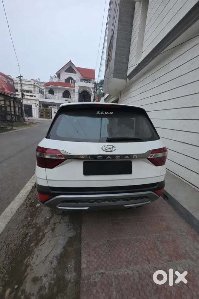Hyundai Alcazar 2024 Diesel Well Maintained