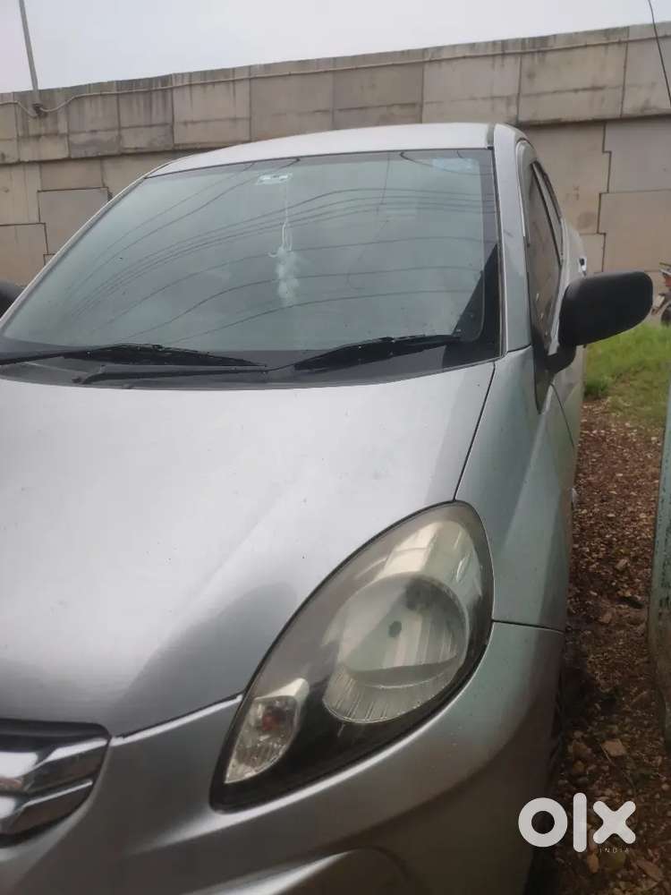 Honda Amaze 1.2 Petrol 2015