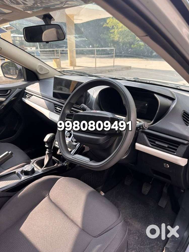 Tata Nexon Pure 1.2 S Revotron Petrol 6 Mt, 2025, Petrol