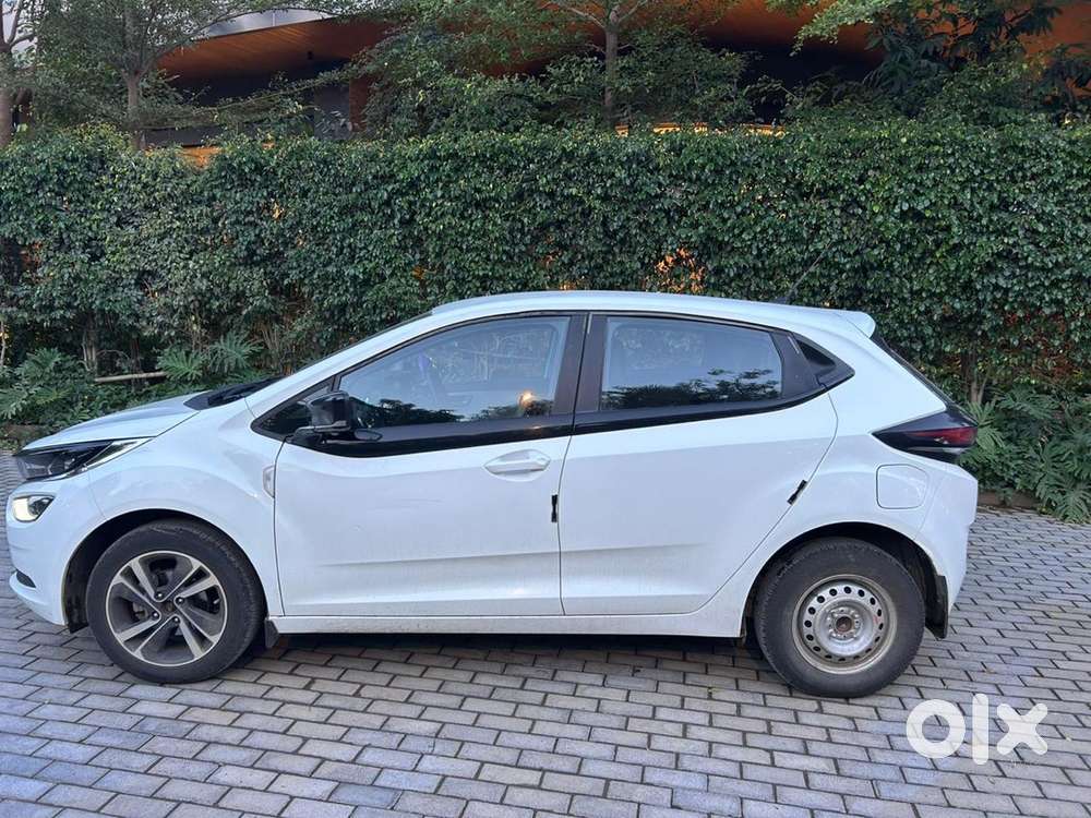 Tata Altroz Xz Icng 2024