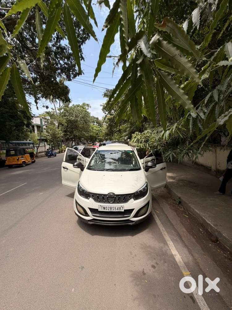 Mahindra Marazzo Diesel 2020 8 Seater