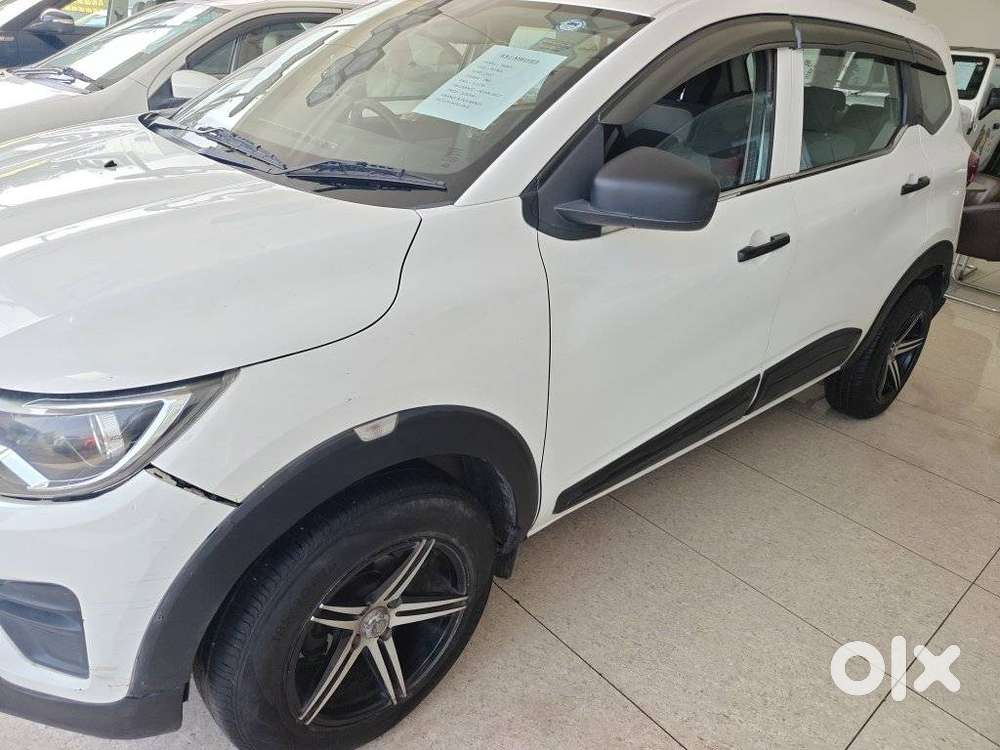 Renault Triber, 2022, Petrol