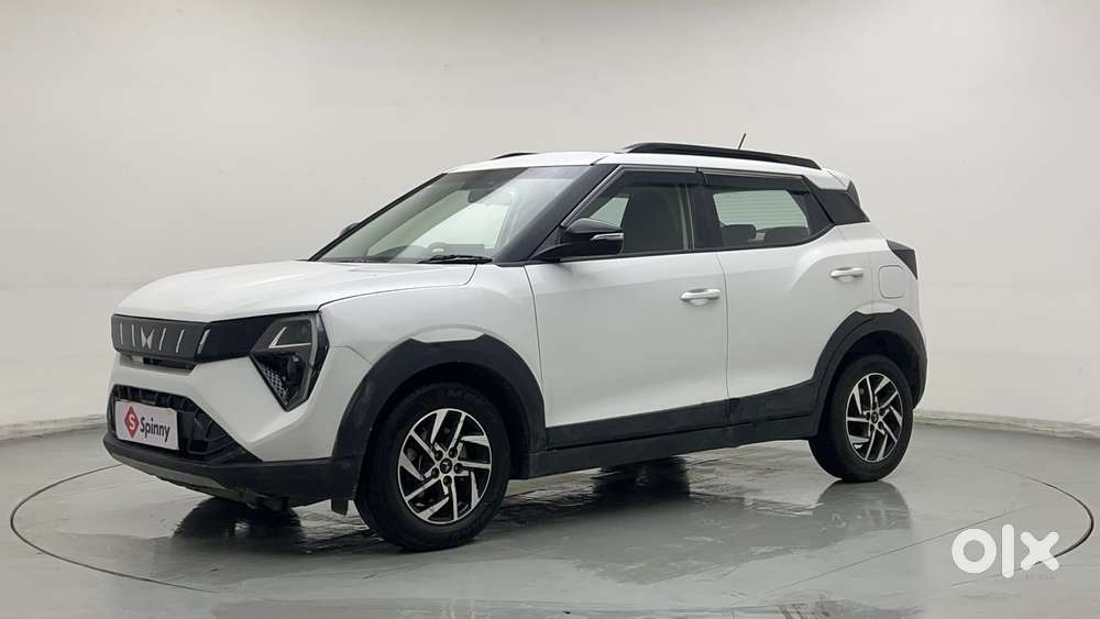 Mahindra Xuv 3xo Ax5 Pm Mt, 2024, Petrol