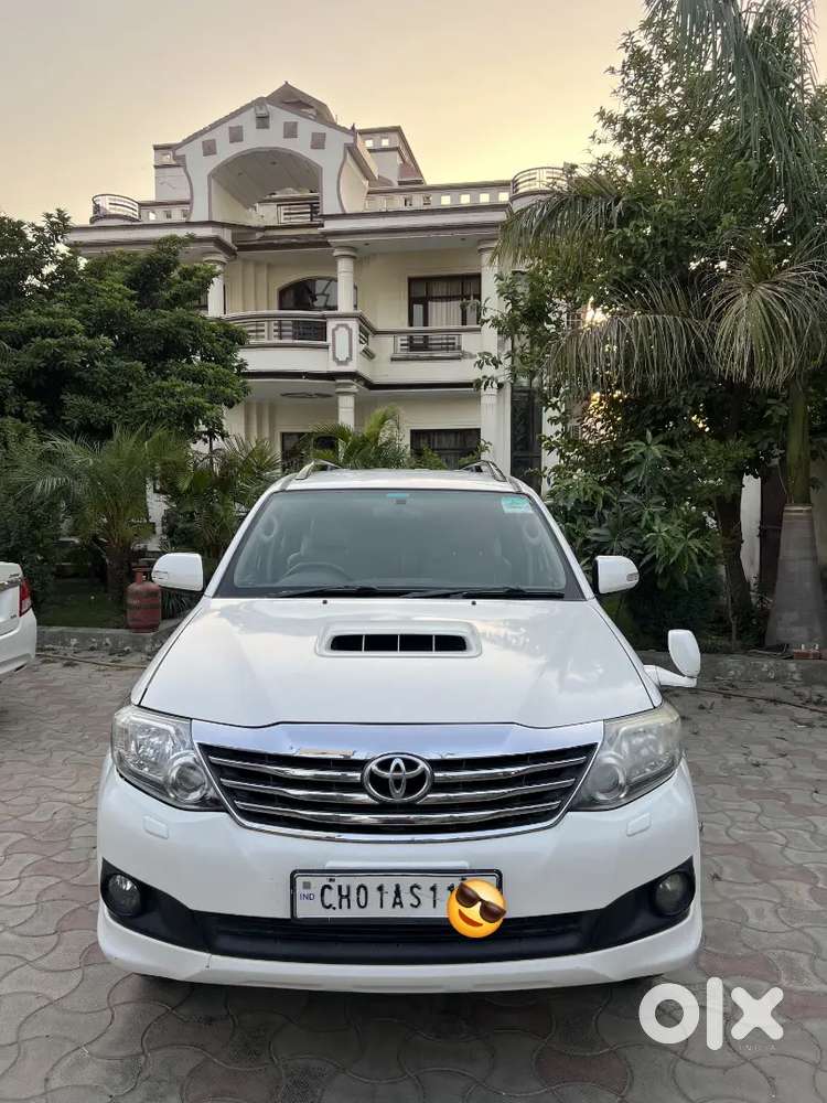 Toyota Fortuner 2012 Diesel 300000 Km Driven
