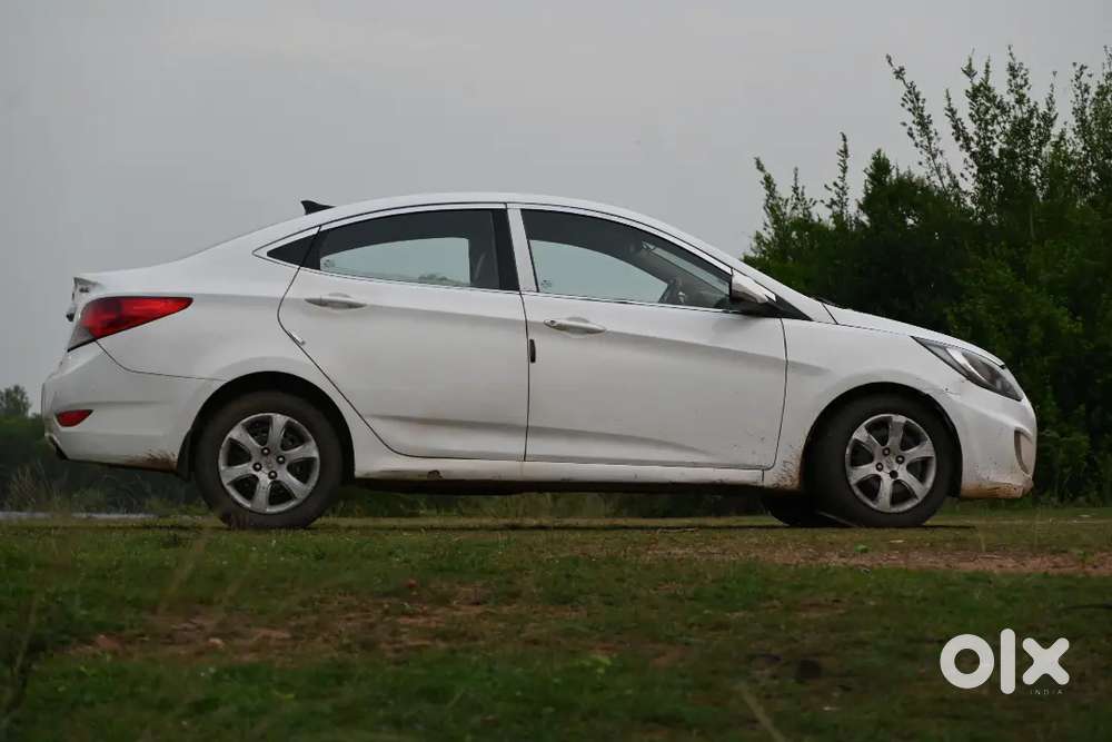 Hyundai Verna 2012