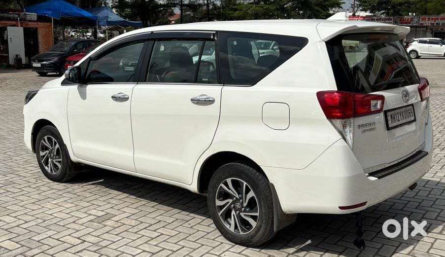 Toyota Innova Crysta 2.4 V 8 Str, 2025, Diesel