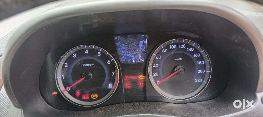 Hyundai Fluidic Verna 2013 Cng