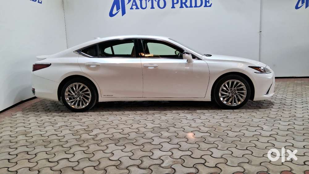 Lexus Es 300h Luxury, 2019, Petrol