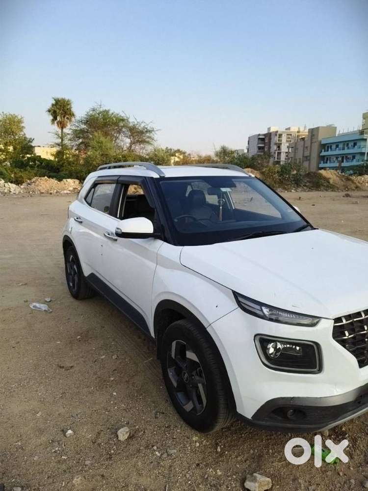 Hyundai Venue Sx(o) Knight Edition Mt, 2022, Diesel
