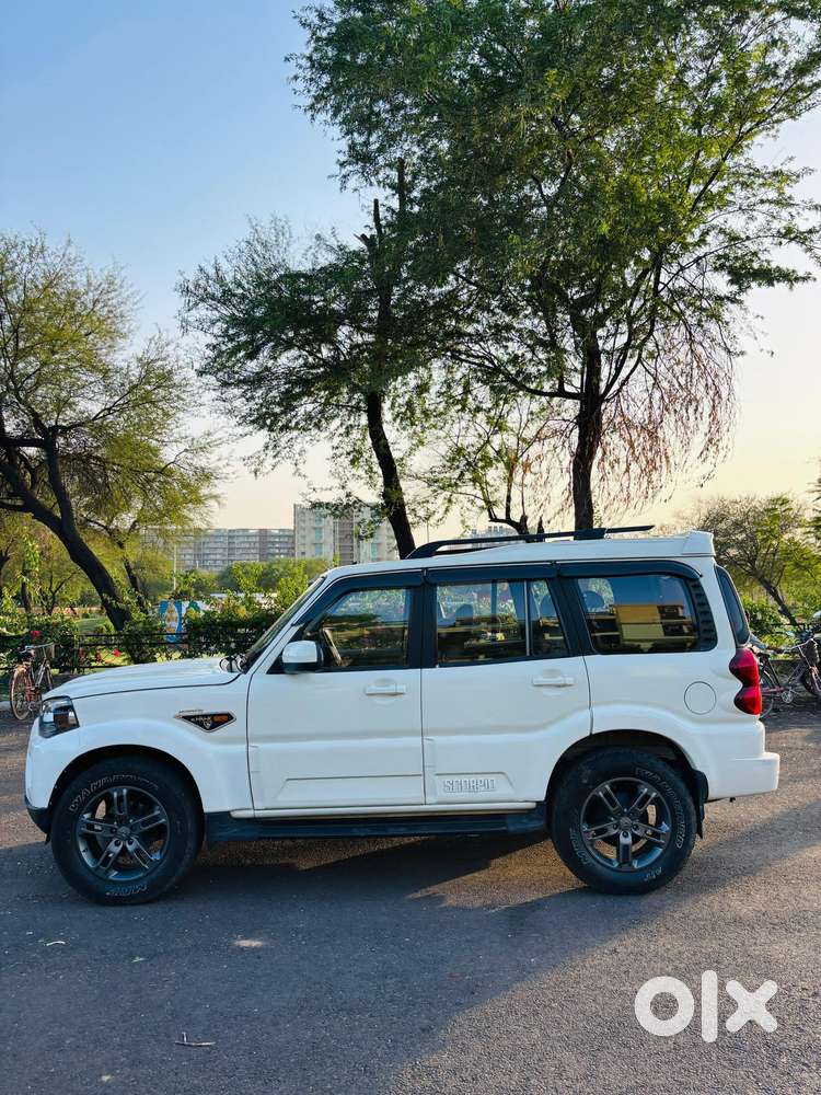Mahindra Scorpio S4 4wd, 2016, Diesel