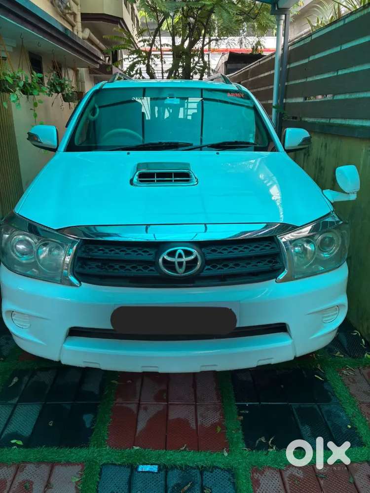 Toyota Fortuner Diesel 2010 Year