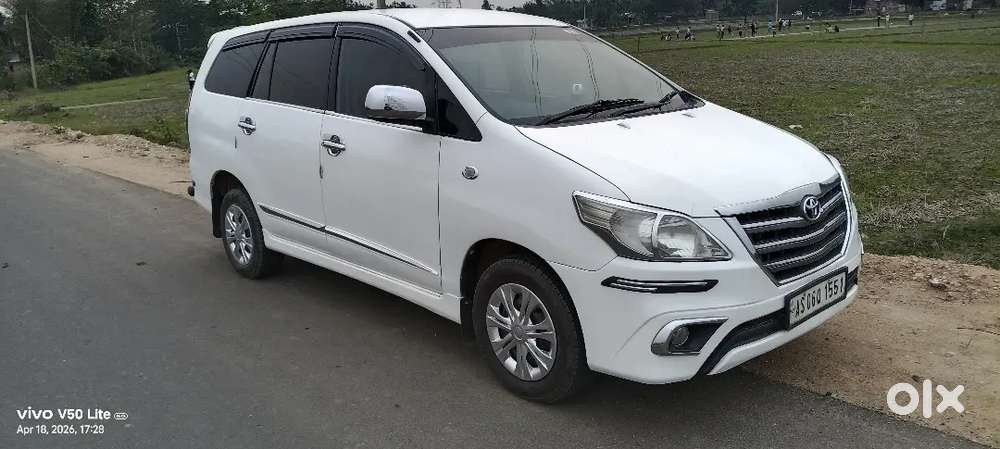 Toyota Innova 2015