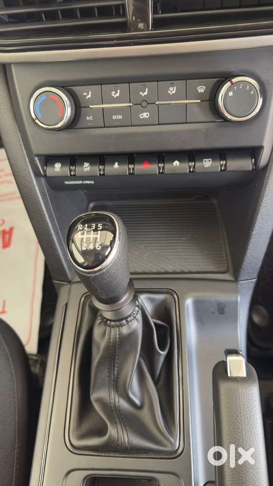 Mahindra Xuv 700 Manual Petrol 2025