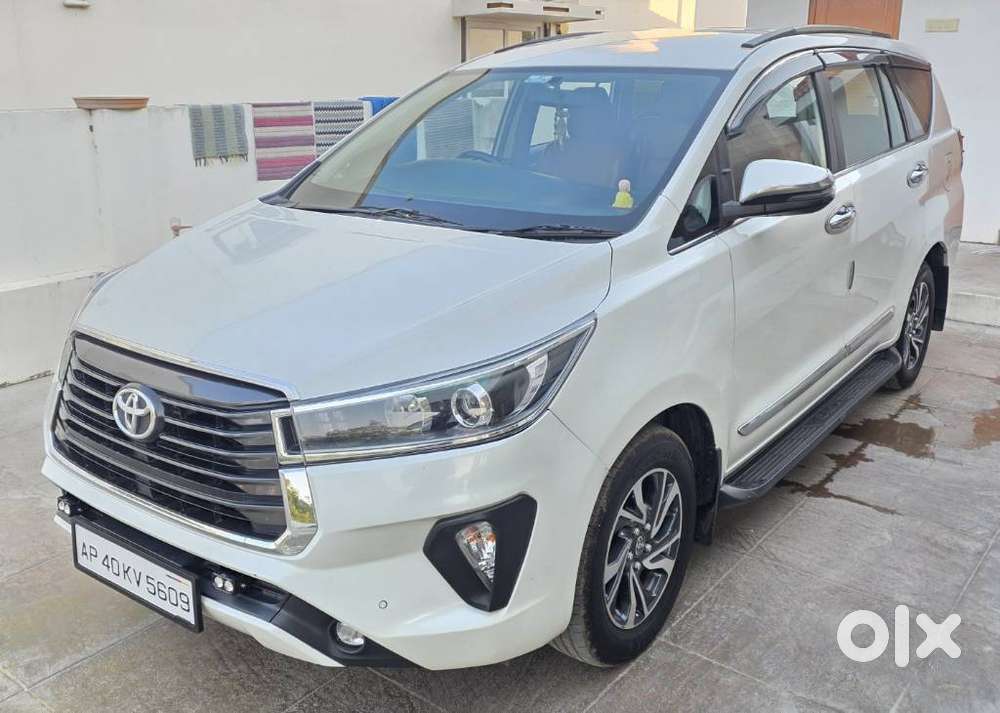 Toyota Innova Crysta