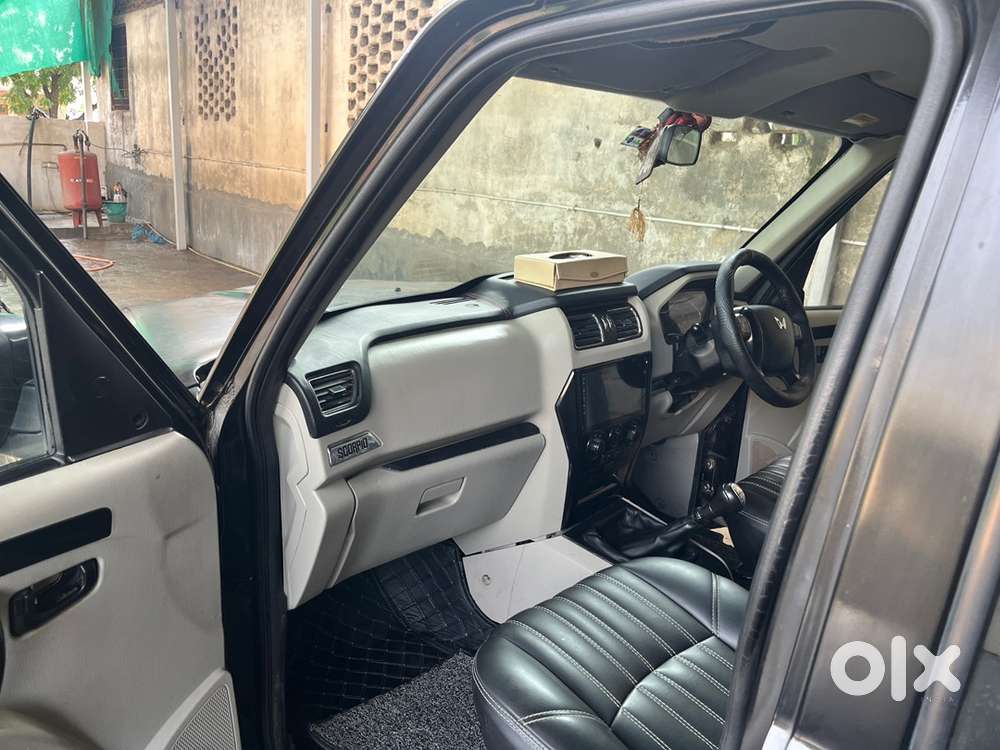 Mahindra Scorpio 2014 Modified Into S11