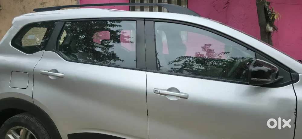 Renault Triber 2023 Petrol Amt Dual Tone