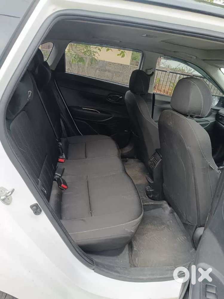 Hyundai I20 Asta (o) 1.2 Mt, 2023, Petrol