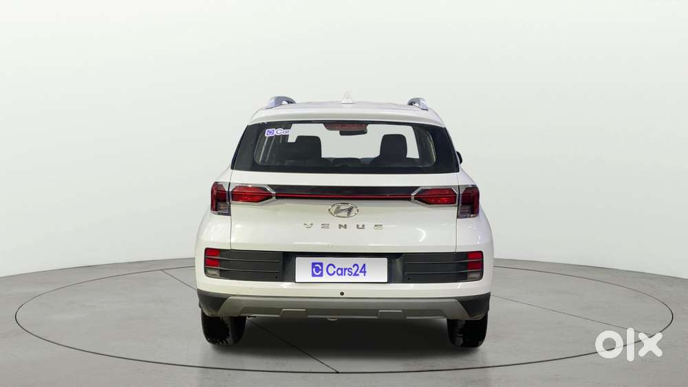 Hyundai Venue Sx(o) 1.0 Turbo Dct Knight Edition, 2023, Petrol