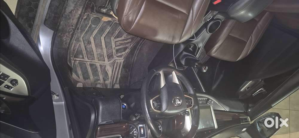 Toyota Innova Crysta 2019