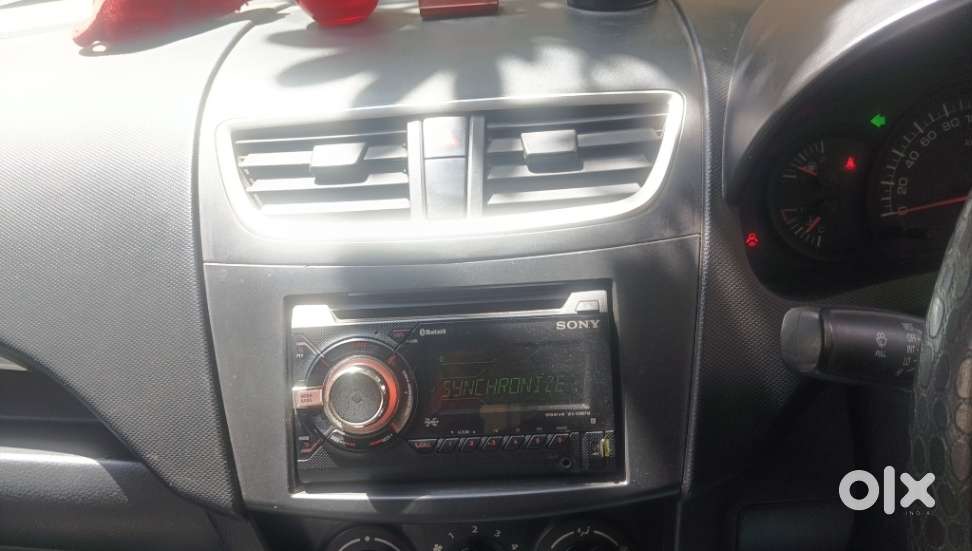 Maruti Suzuki Swift Lxi Optional-o, 2017, Petrol