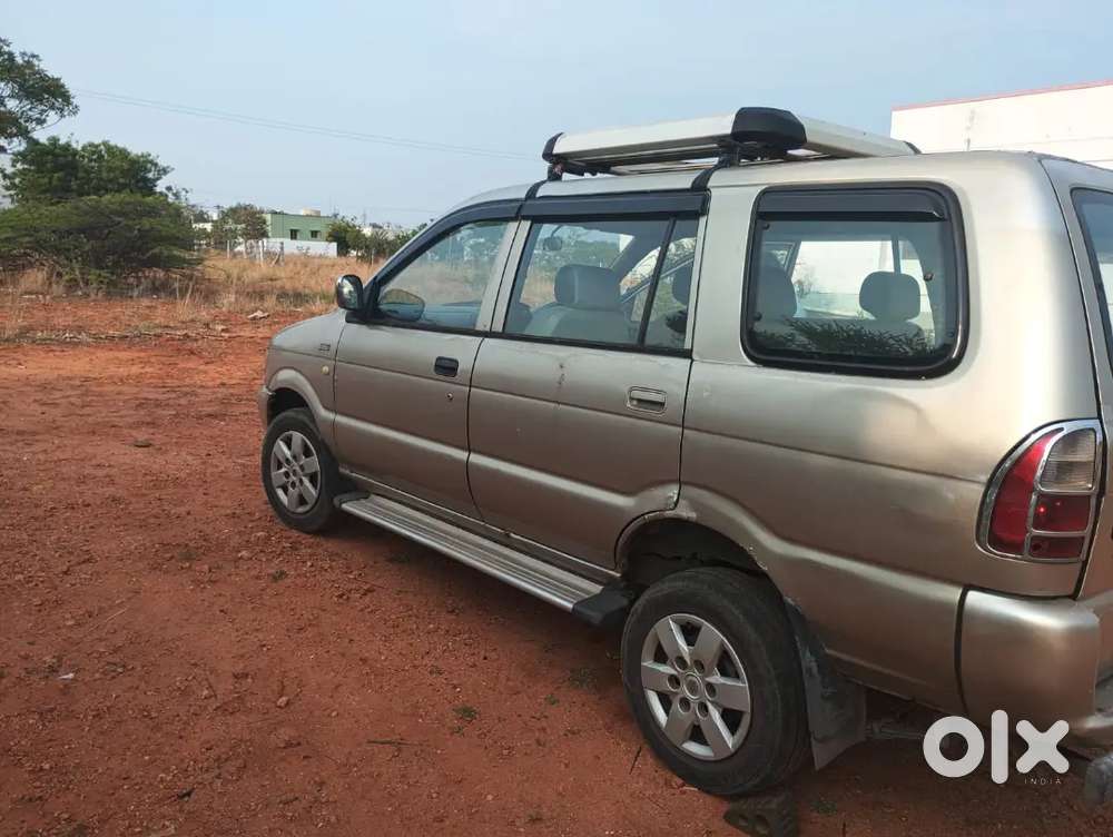Chevrolet Tavera Neo 2013