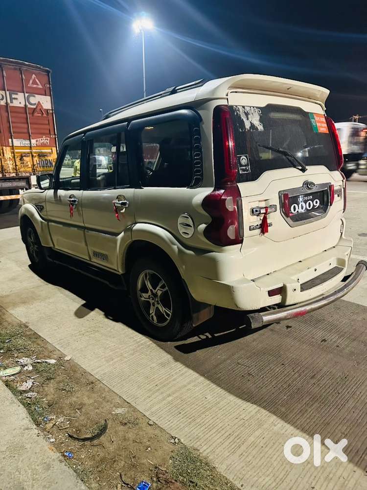 Mahindra Scorpio S10 Diesel 2016