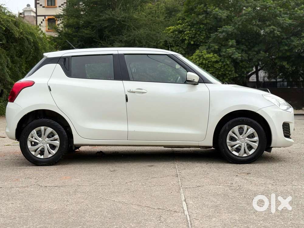 Maruti Suzuki Swift 1.2 Vxi (o), 2023, Petrol