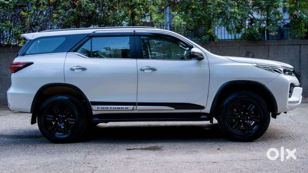 Toyota Fortuner 4x2 At 2.7 Petrol, 2025, Petrol
