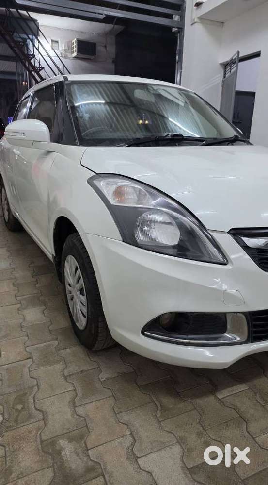 Maruti Suzuki Swift Dzire Vxi Optional, 2016, Petrol