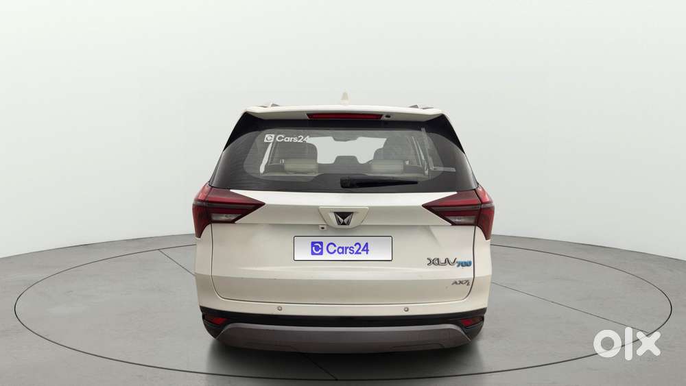 Mahindra Xuv700 2.0 Ax 7 Petrol Mt Str, 2021, Petrol