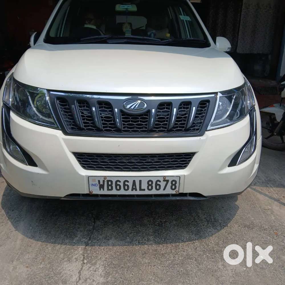 Mahindra Xuv500 2016 Diesel 93066 Km Driven