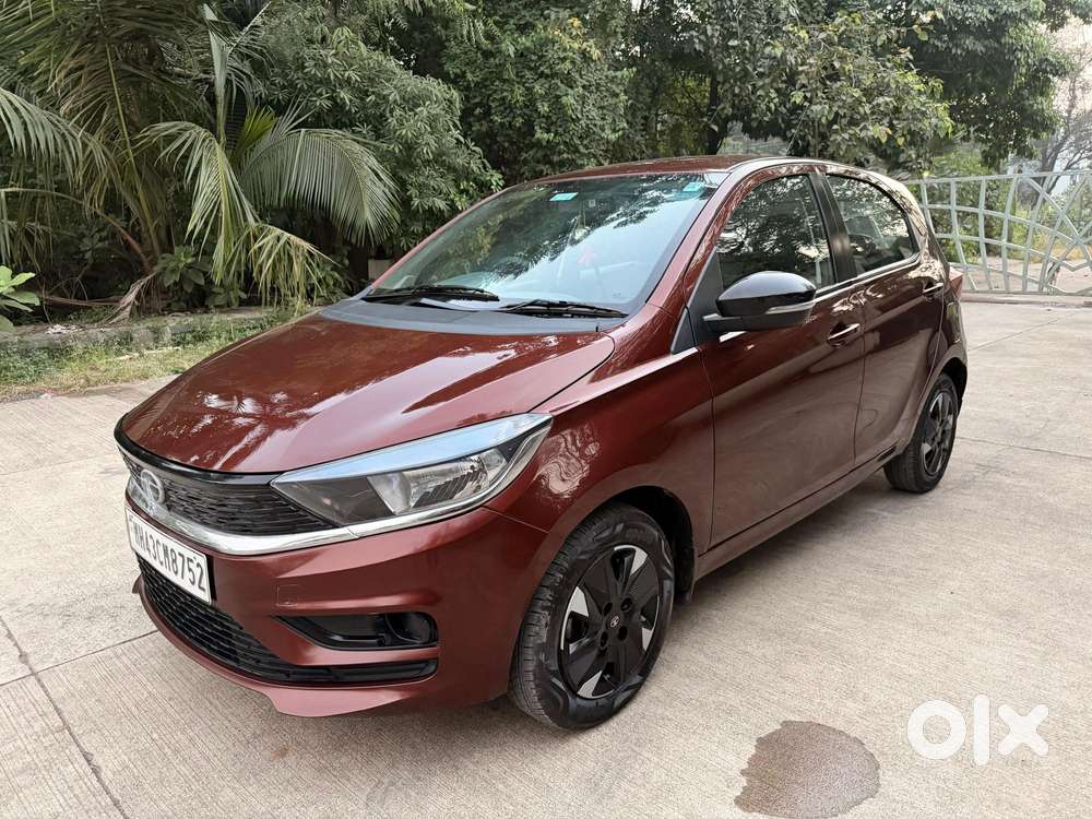 Tata Tiago 1.2 Revotron Xta, 2025, Petrol