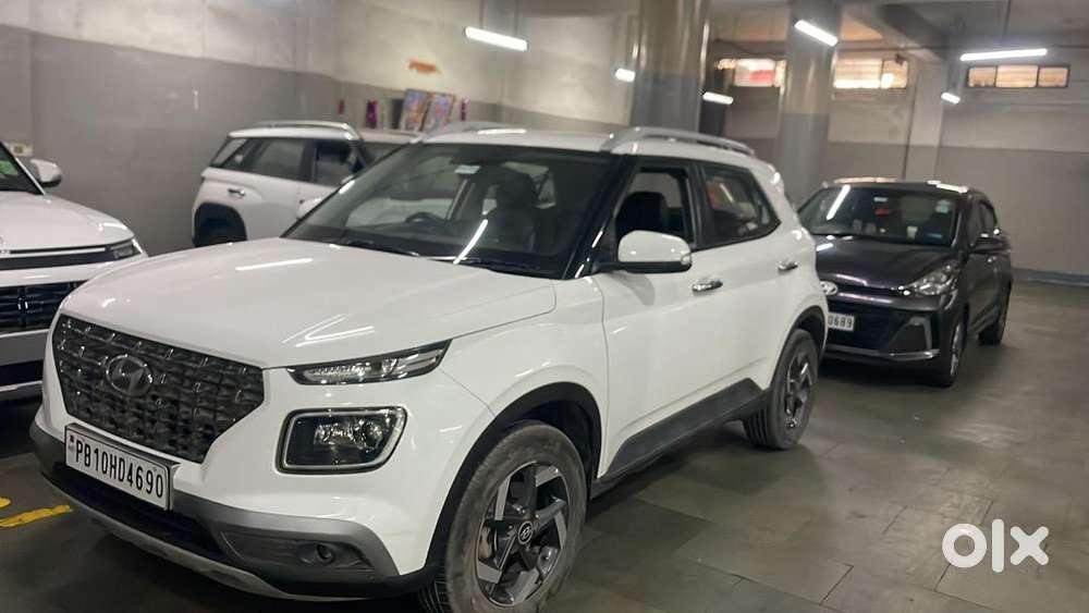 Hyundai Venue 2019 Diesel Well Maintained