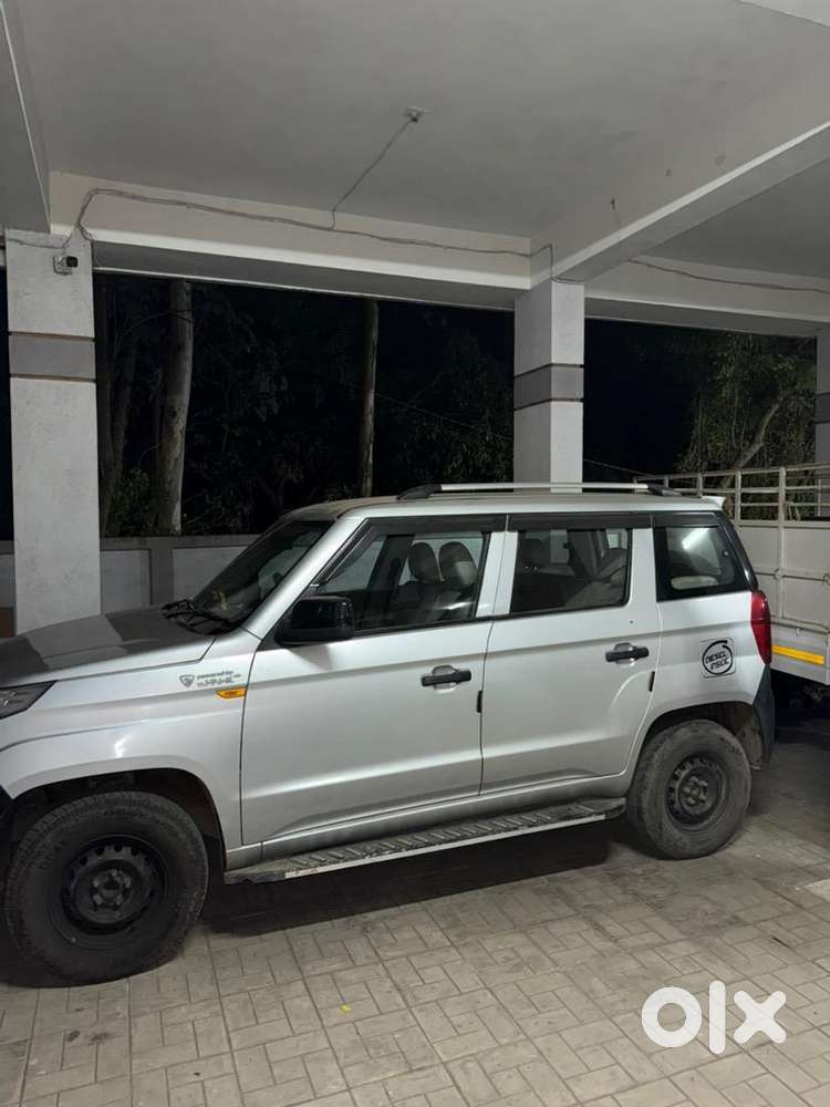 Mahindra Tuv 300