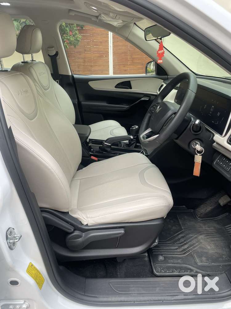 Mahindra Xuv700 2.2 Ax 5 Diesel Mt 7 Str, 2024, Diesel