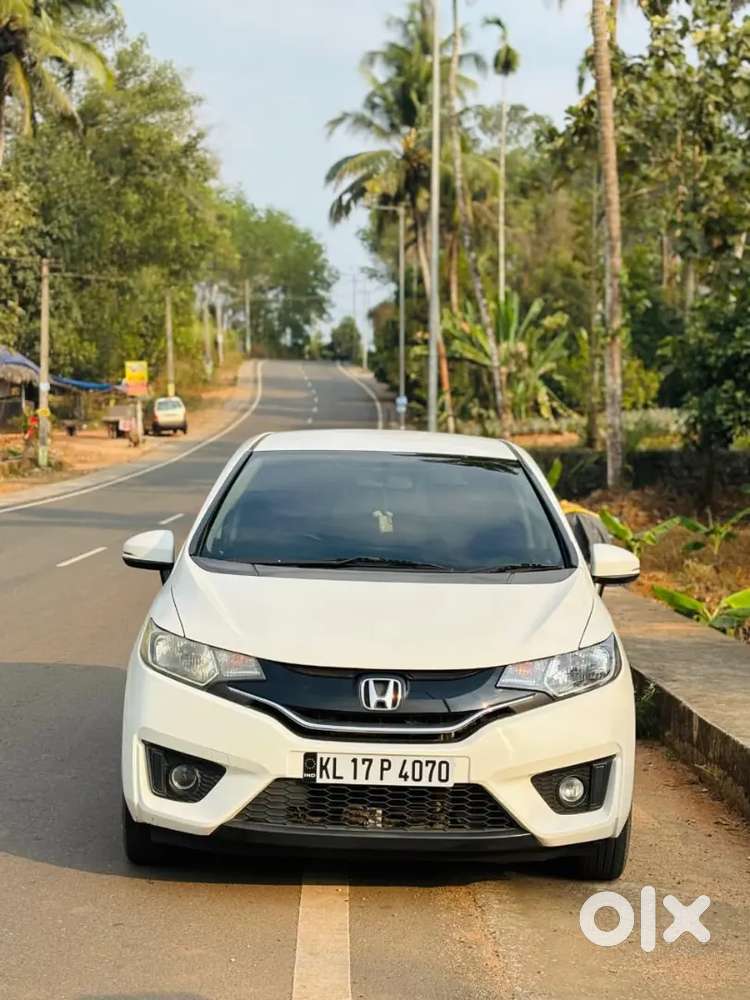Honda Jazz 2016 Diesel Well Maintained