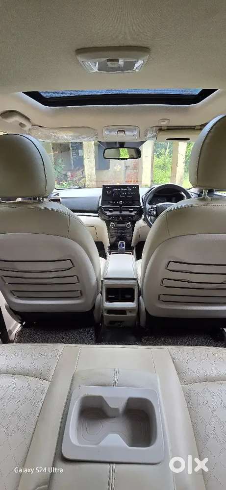 Mahindra Xuv400 2024 Electric Well Maintained