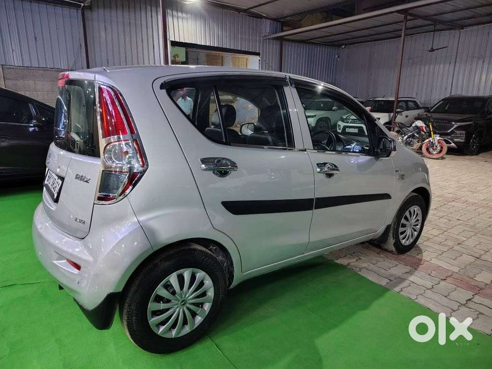 Maruti Suzuki Ritz Lxi, 2009, Petrol