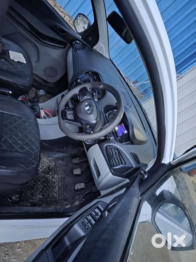 Tata Tiago Revotron 2024 Cng Hybrid