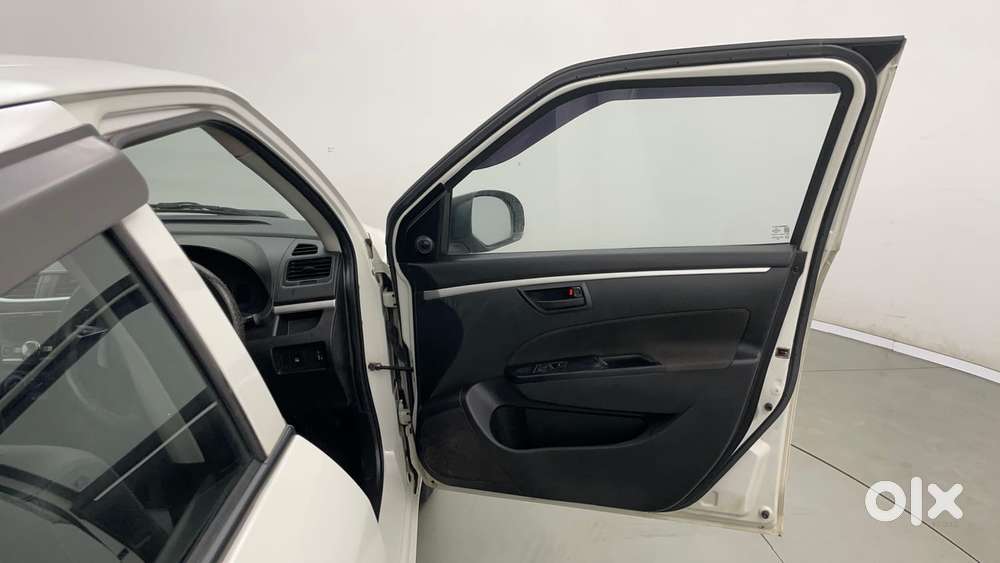 Maruti Suzuki Swift 1.2 Lxi (o), 2016, Petrol