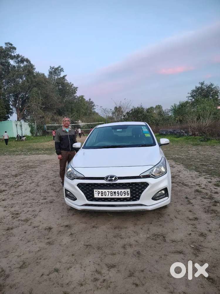 Hyundai I20 Sportz 2018 Petrol  1st Owner  Doctor Driven