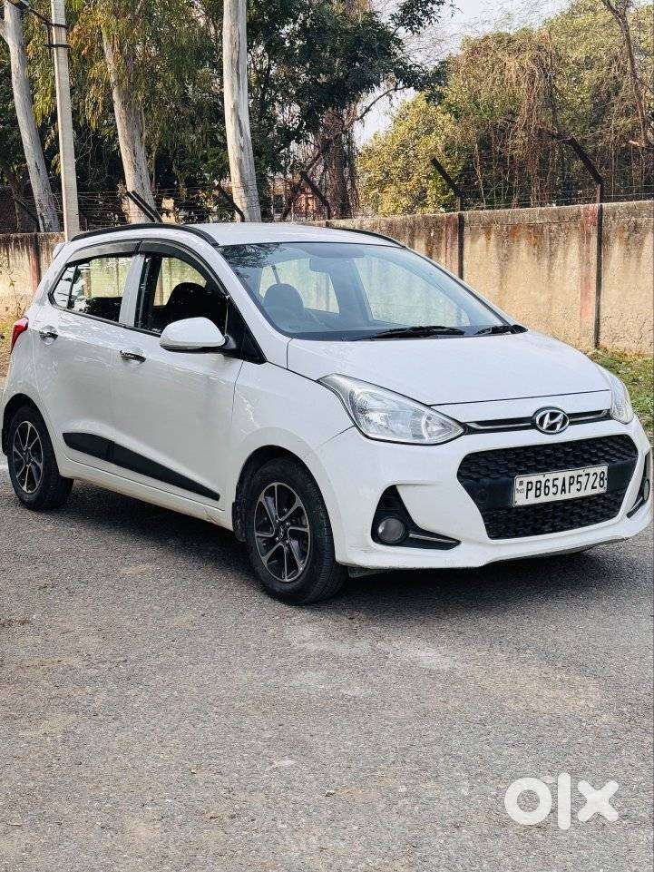 Hyundai Grand I10 Asta Option, 2017, Petrol