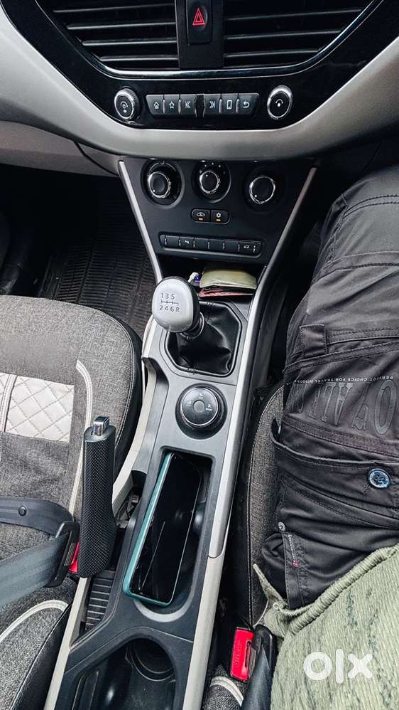 Tata Nexon Petrol 2018