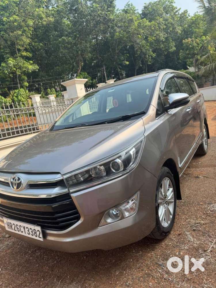 Toyota Innova Crysta 2.8z Automatic, 2016, Diesel