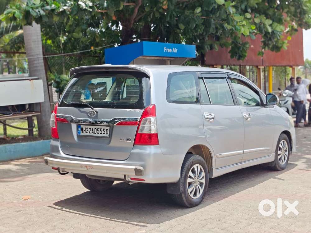Toyota Innova 2.5 Vx 8 Str Bs-iii, 2015, Diesel