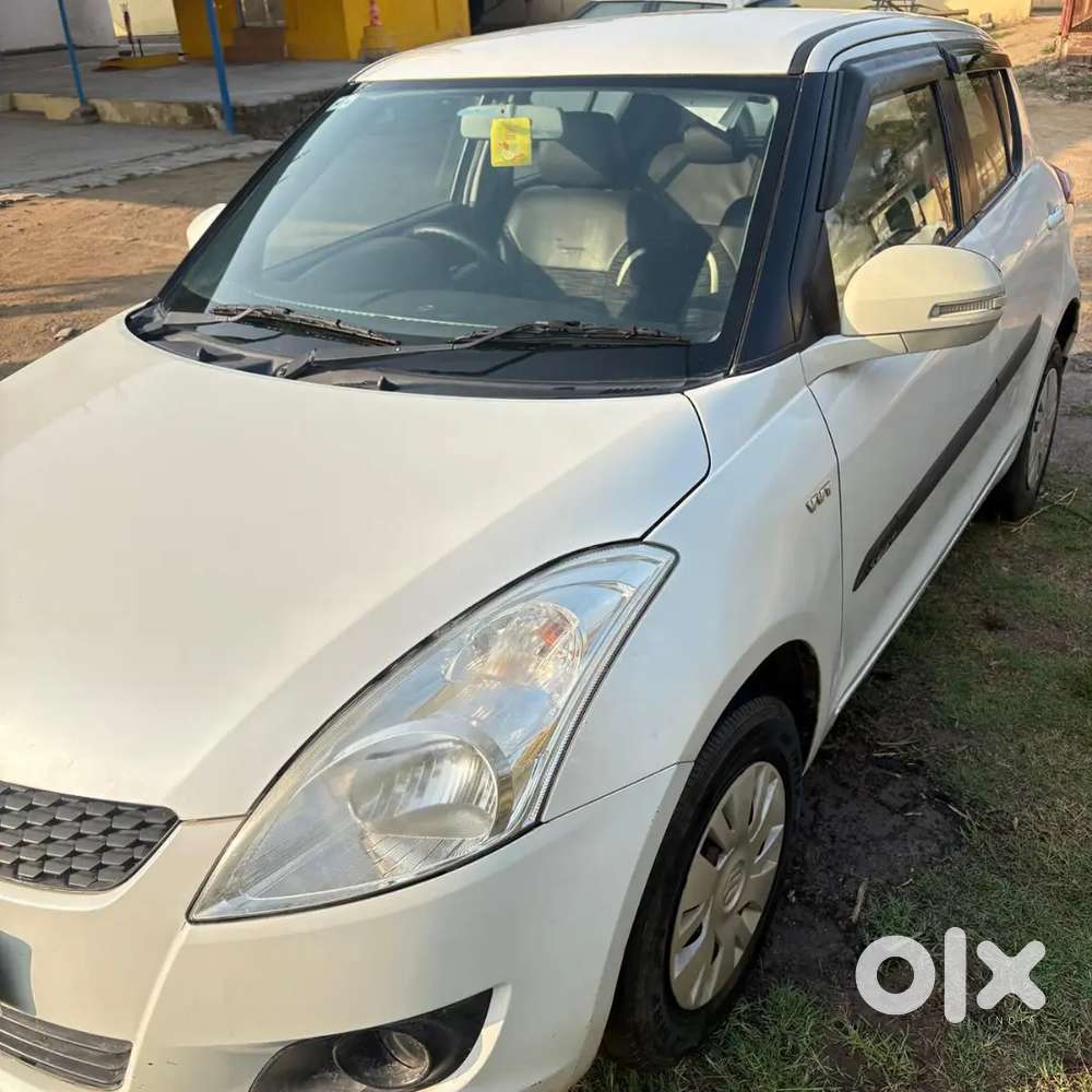 Swift 1.2 Star Vxi 2014 Km Driven