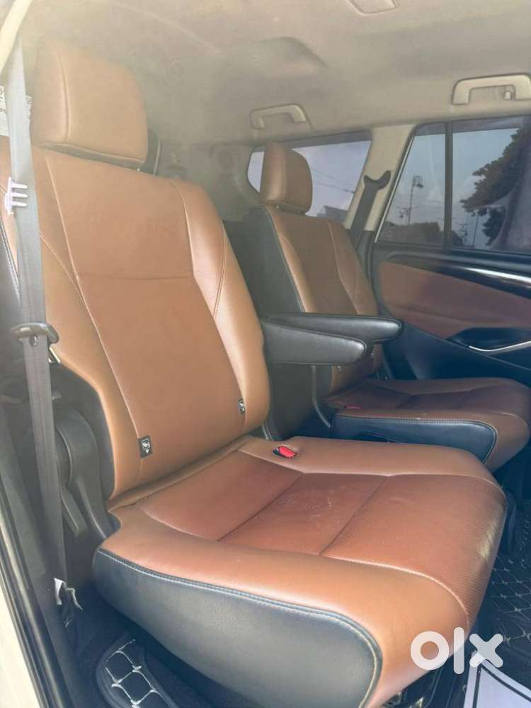 Toyota Innova Crysta 2.8z Automatic, 2019, Diesel