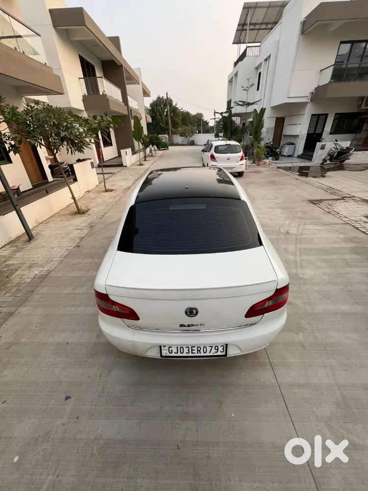 Skoda Superb 2012