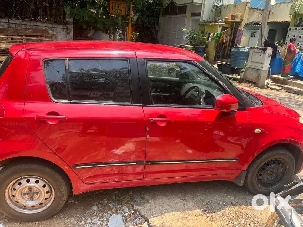 Maruti Suzuki Swift Vxi, Km Driven 2005