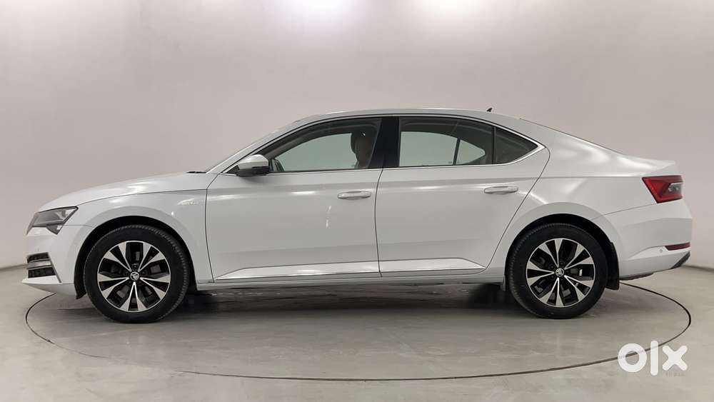 Skoda Superb L&k 1.8 Tsi At, 2023, Petrol